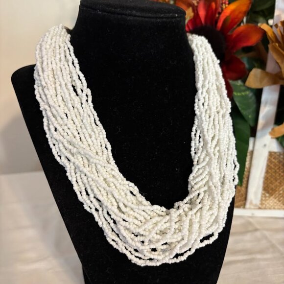 Beautiful White Multi Strand Necklace (17") in Silver for any occasion - Picture 8 of 12